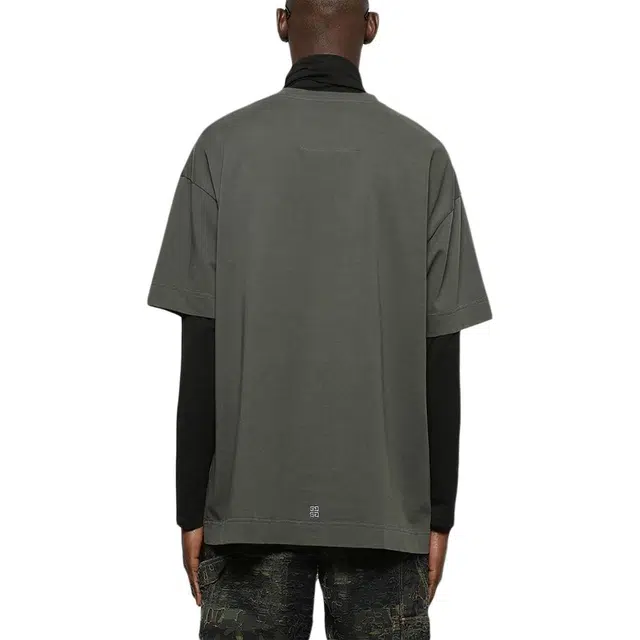 GIVENCHY SS23 T