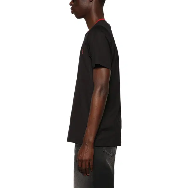 MARNI T