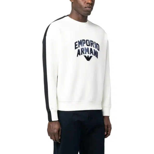 EMPORIO ARMANI SS23 Logo