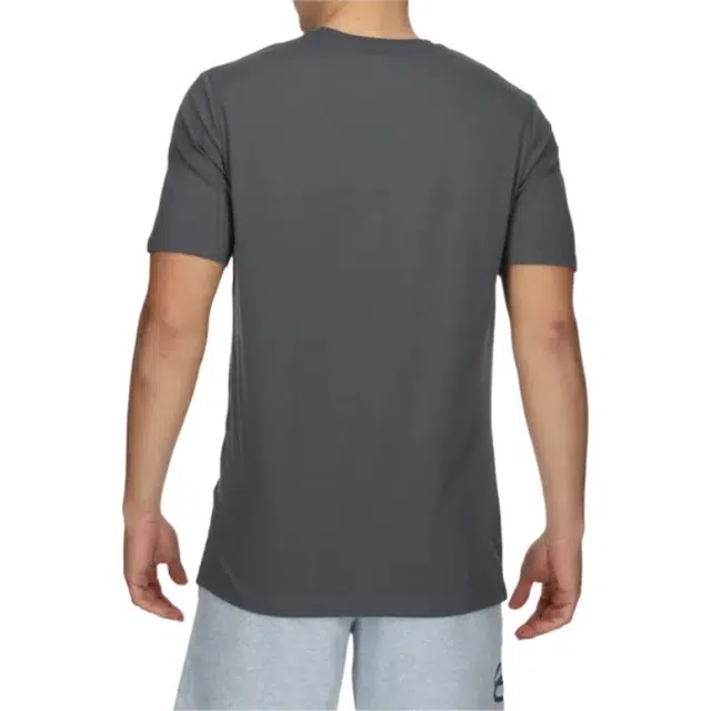 Under Armour T
