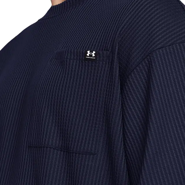 Under Armour T