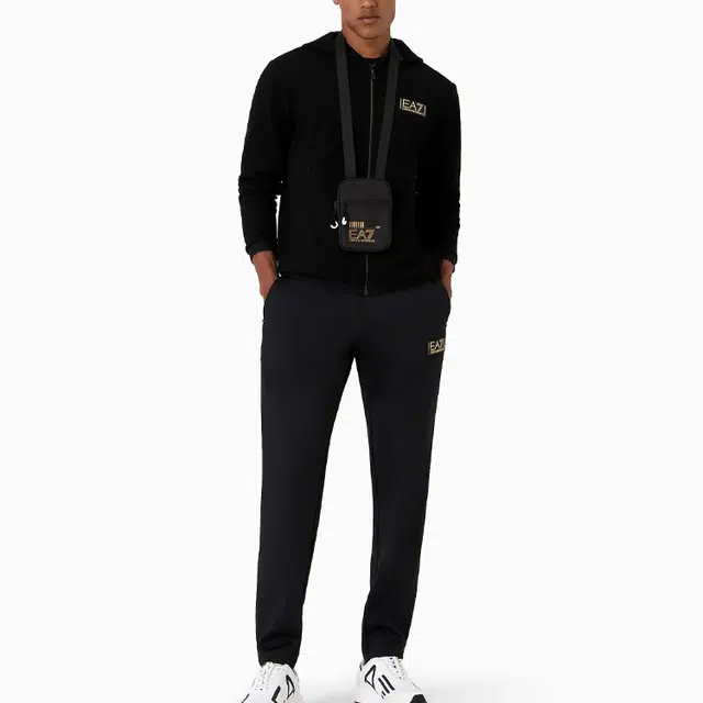 EMPORIO ARMANI EA7 Logo