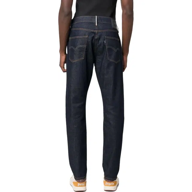 Levis