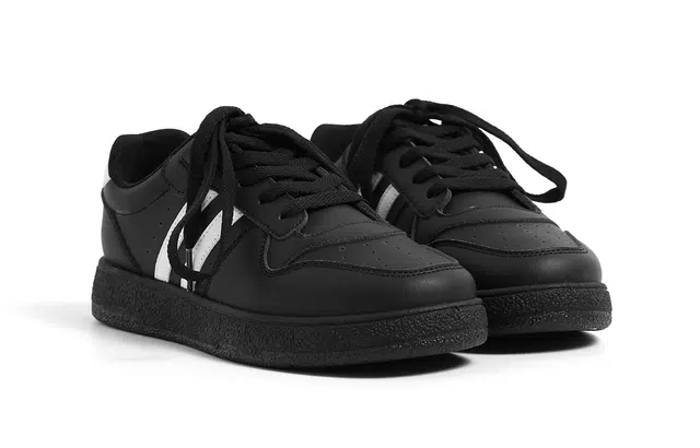 HUANQIU Sneakers White