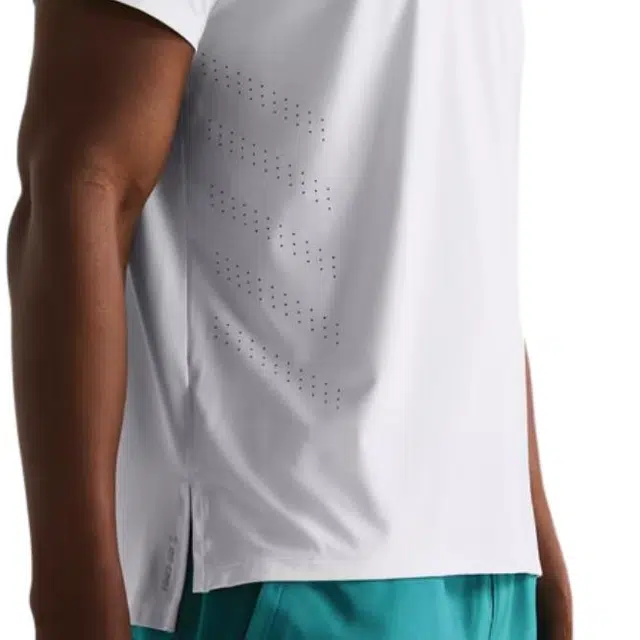Under Armour logoT