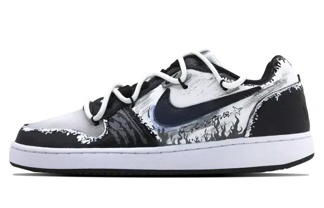 Nike EBERNON SSS