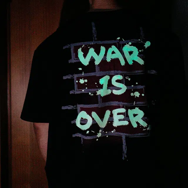 RAUH-Welt BEGRIFF No War T