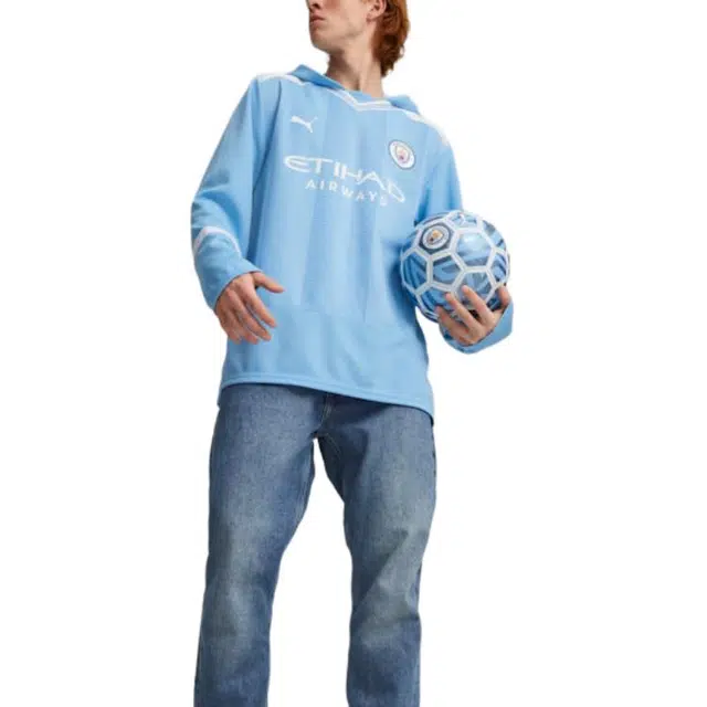 PUMA Manchester City Oversized Winter Football Jersey