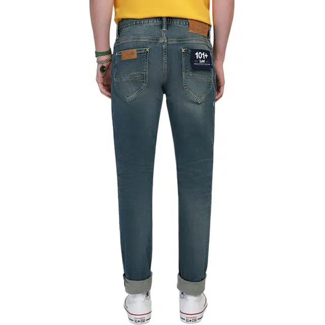 Lee
