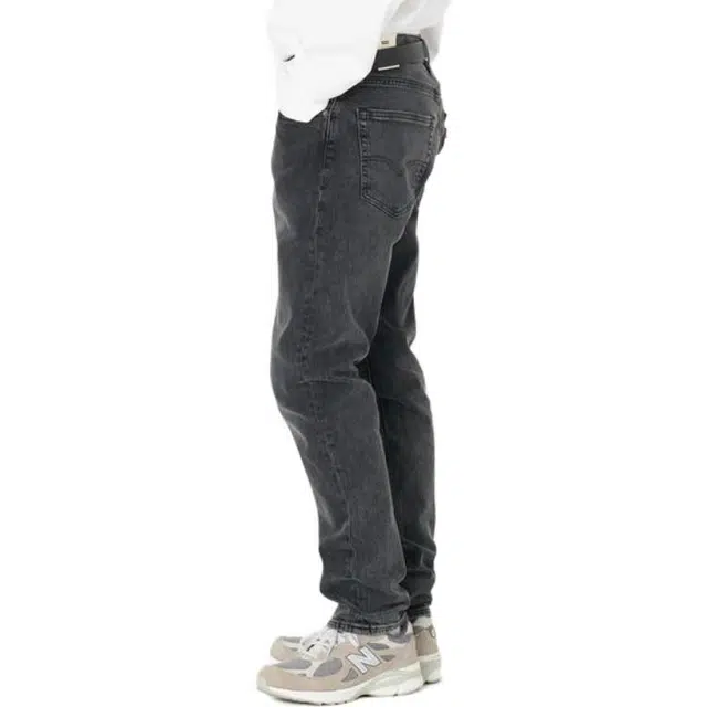 Levis