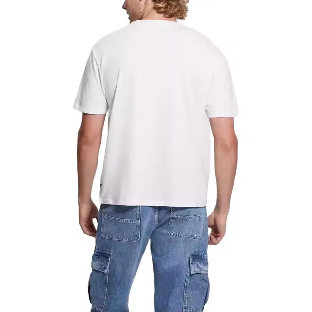 GUESS T