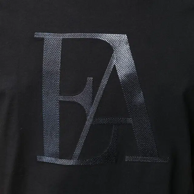 EMPORIO ARMANI SS22 T