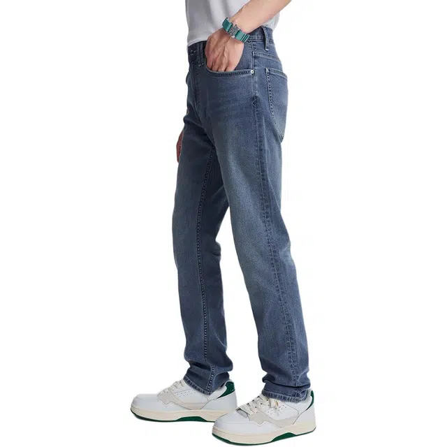 Lee
