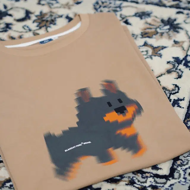 Black cat Pixel T