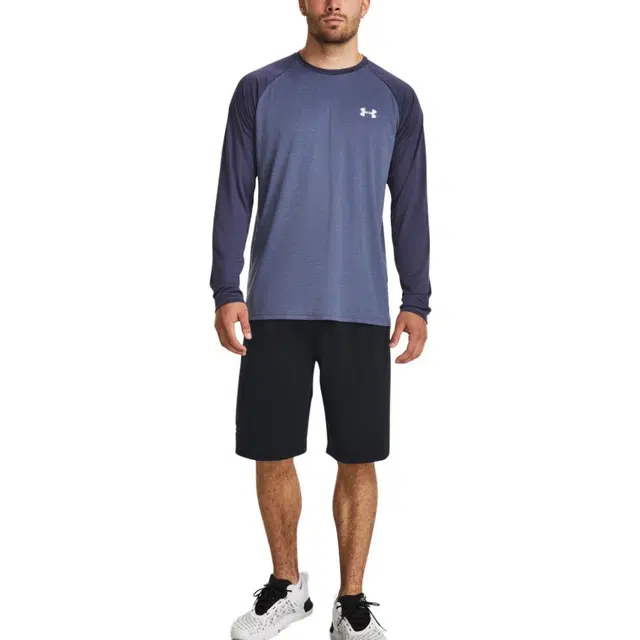 Under Armour T