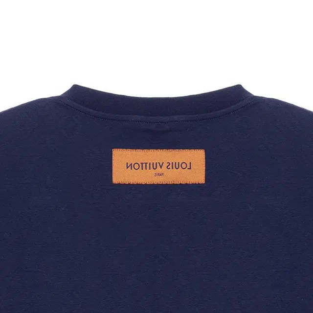 LOUIS VUITTON T