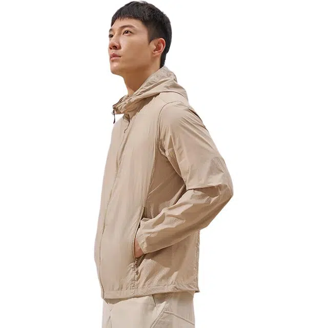 探路者 纯色连帽拉链舒适透气防晒服 男款 地茶色