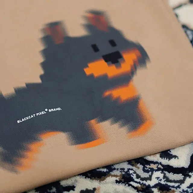 Black cat Pixel T