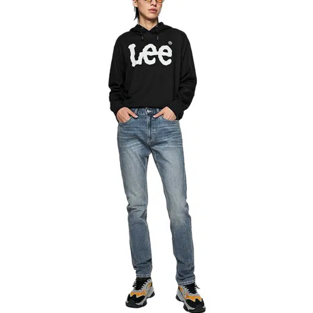 Lee