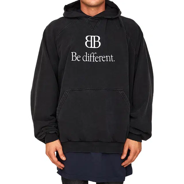 Balenciaga FW22 Be Different 2B