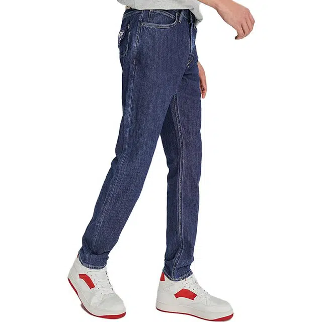 Lee