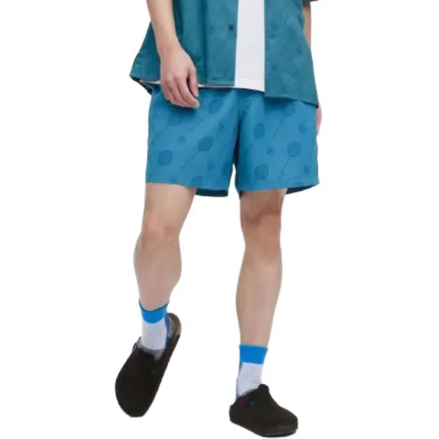 UNIQLO x SESAME STREET x KAWS T