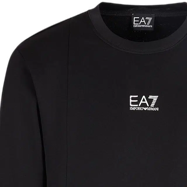 EMPORIO ARMANI FW22 EA7
