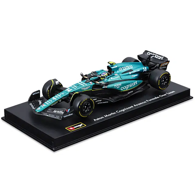 x Aston Martin 18 143AMR23