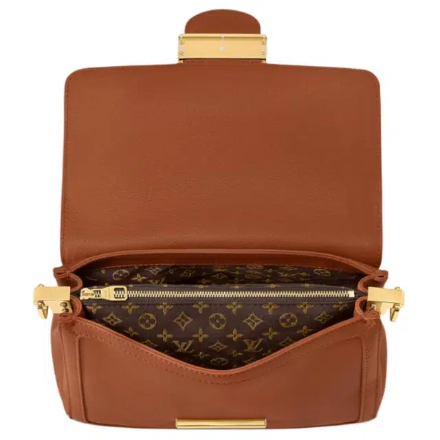 LOUIS VUITTON Dauphine