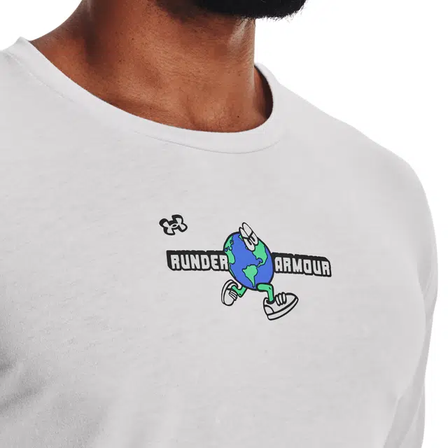 Under Armour T