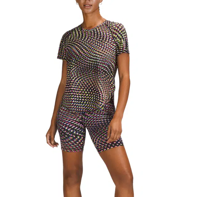 lululemon High Neck UVP T
