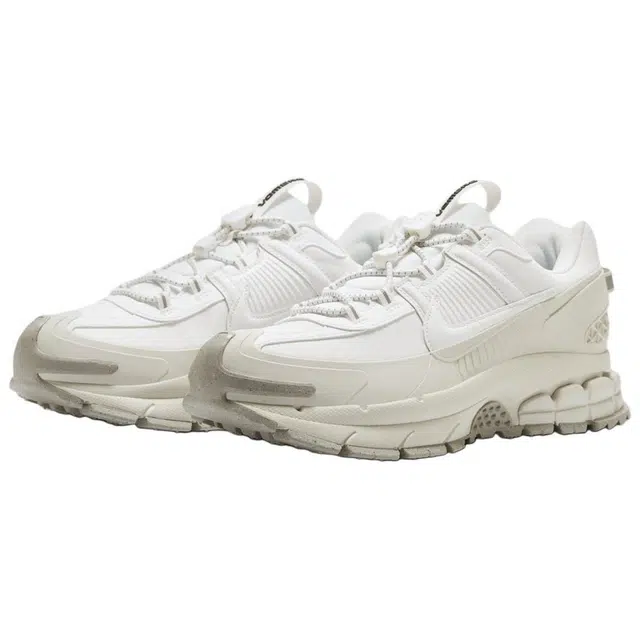 Nike Zoom Vomero 5 Roam Summit White