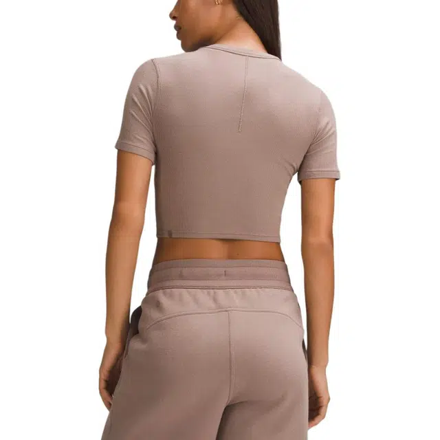 lululemon Hold Tight T