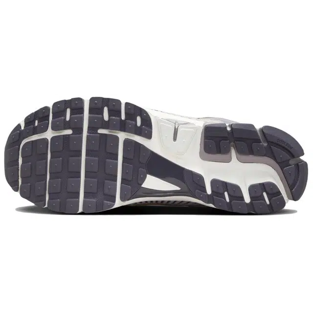 Nike Air Zoom Vomero 5