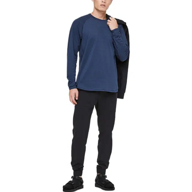 lululemon Axiom T