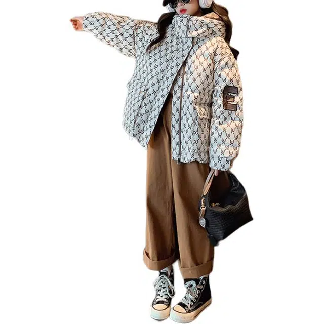 浪莎 时尚舒适连帽满印保暖羽绒服 米色 青少年