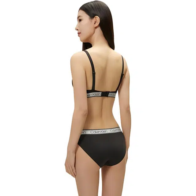 CALVIN KLEIN V