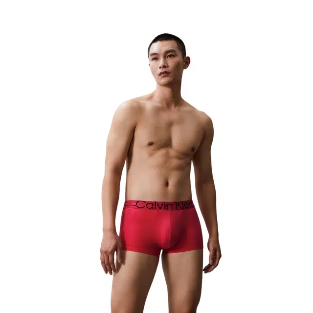 CALVIN KLEIN 4D 3