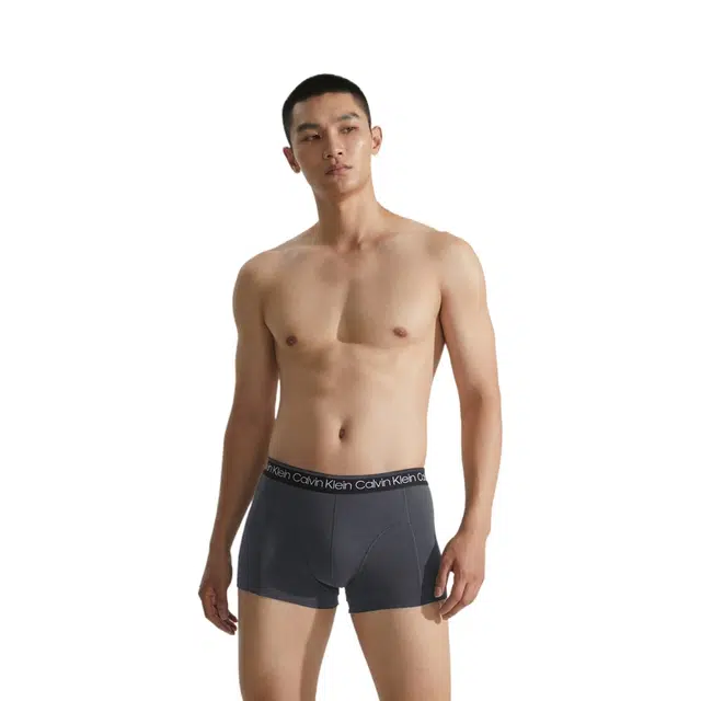 CKCalvin Klein 3