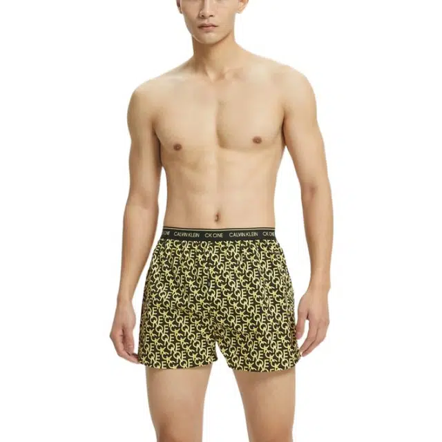 CKCalvin Klein SS22 1