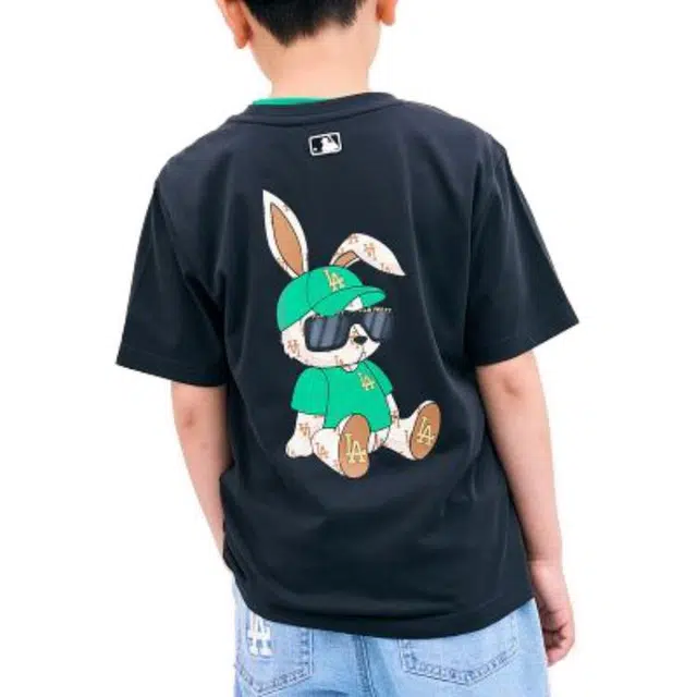 MLB T