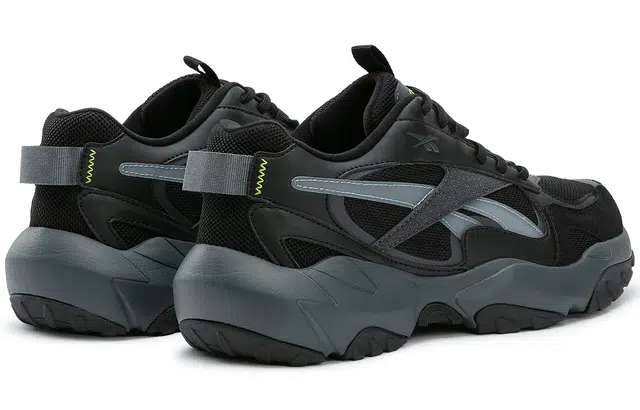 Reebok FLUFFI PUFF CN