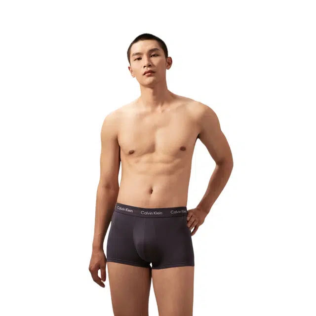 CALVIN KLEIN 5