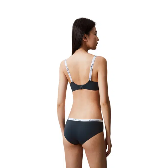 CALVIN KLEIN V
