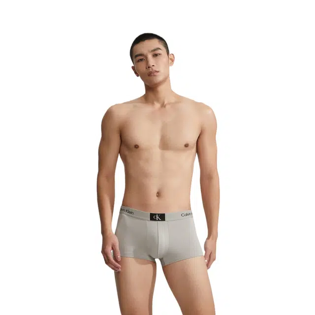 CKCalvin Klein SS23 CK96 3