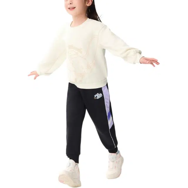 安踏儿童 卡通动漫字母抓绒圆领套头卫衣 儿童款 乳酪白