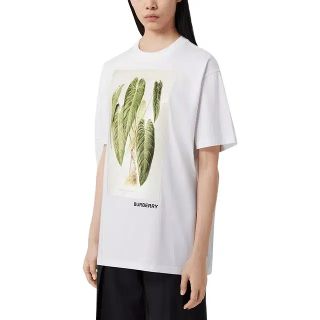 Burberry SS22 T