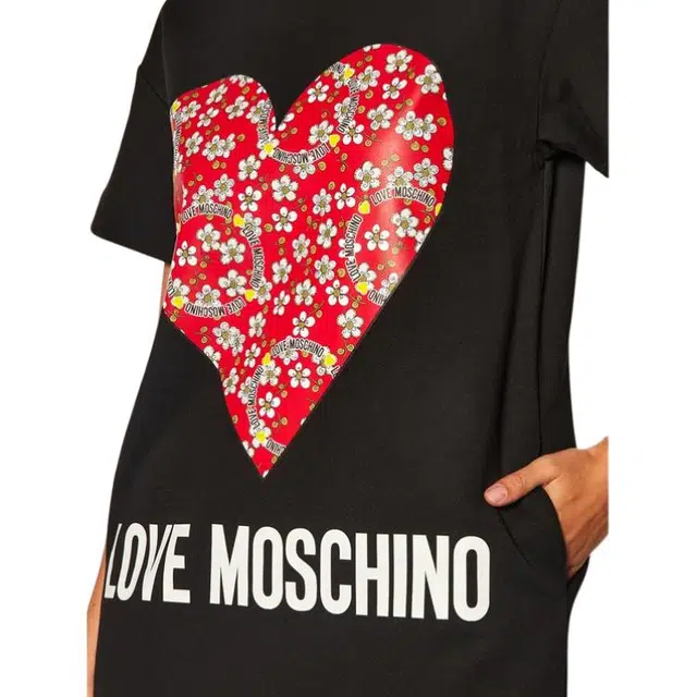MOSCHINO