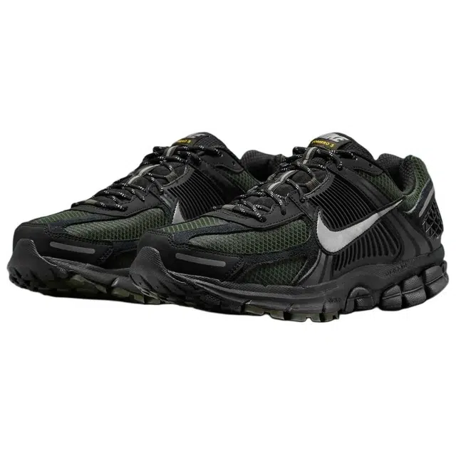 Nike Air Zoom Vomero 5