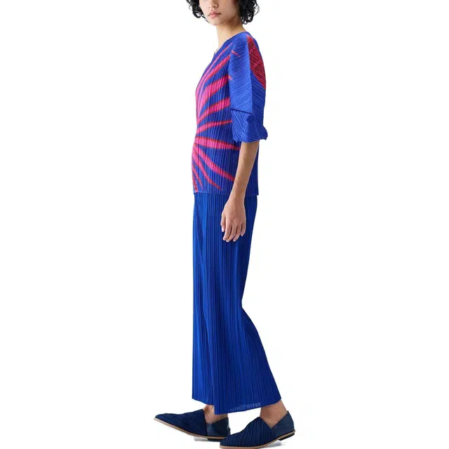 PLEATS PLEASE ISSEY MIYAKE T